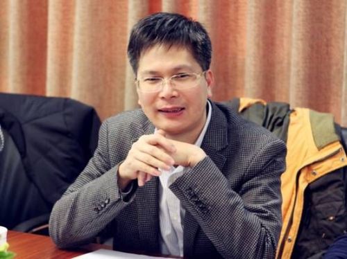 “教育大数据被炒的如火如荼，如何沉下心真正做一些对教育有价值的事情才是有意义的。”柯清超教授在研讨会上表达了大部分教育专家的心声。来自北京教育网络与信息中心的田鹏副主任同时表示，北京市准备成立的大数据管理中心需要像白皮书这样的项目来辅助，教育信息化需要大数据来支撑，无论是管理角度，还是决策角度，用实时数据说话能产生更大的影响力。